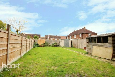 35 Cades Close, Luton, LU1 5QQ