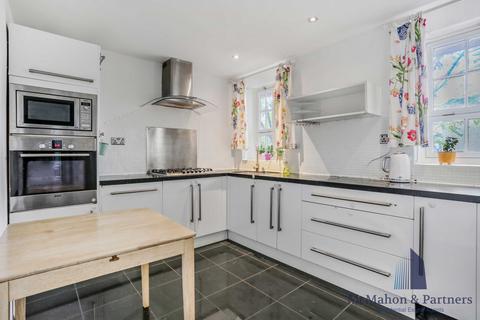 3 bedroom flat to rent, Newburn Street, London, SE11