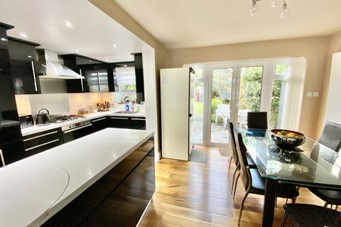 13 Elgin Avenue, Harrow, HA3 8QW
