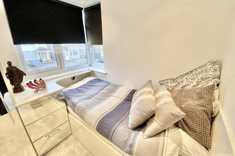 13 Elgin Avenue, Harrow, HA3 8QW