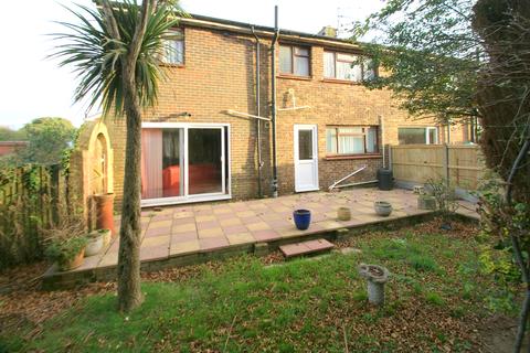 10 Churchill Close, St Margarets At Cliffe, Dover, CT15 6AJ