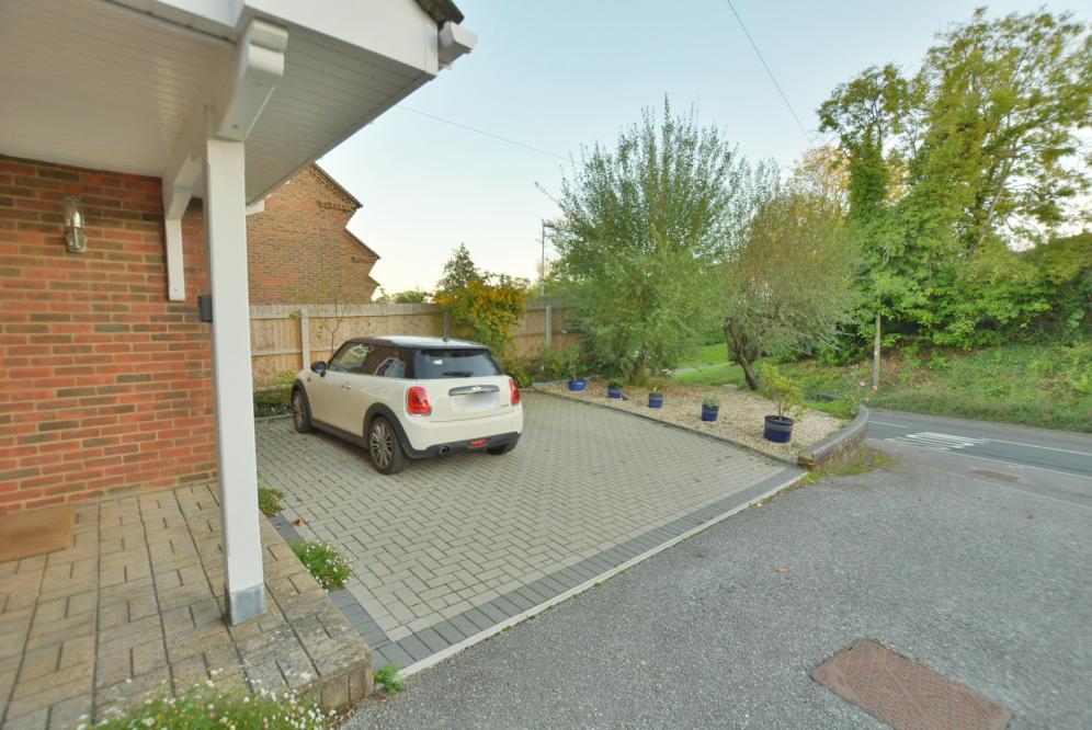 Ront driveway