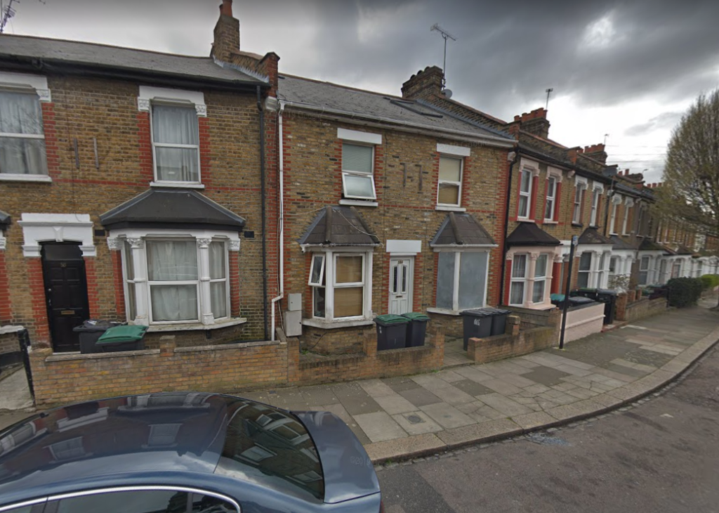 Clonmell Road, N17 Studio £775 pcm (£179 pw)
