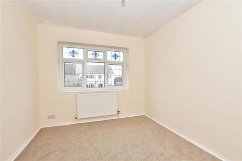 16 Brian Close, Chelmsford, CM2 9EB