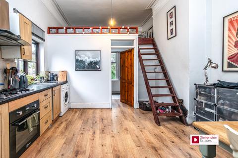 undefined, Navarino Road, London Fields park, London, Dalston, Hackney, E8