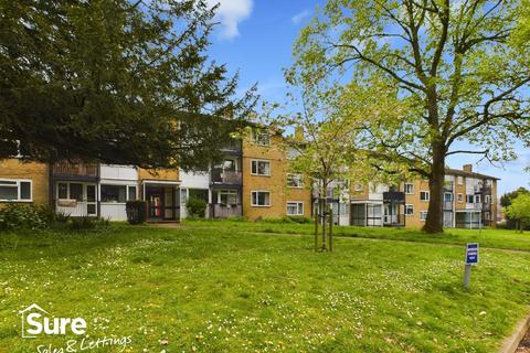 2 bedroom apartment to rent, Chaulden House Gardens, Hemel Hempstead, Hertfordshire