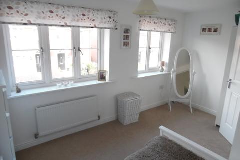 57 Dandelion Close, Northampton, NN3 5FB