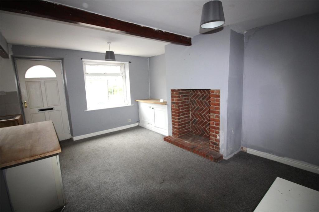 Littlemoor Road, Pudsey, LS28 2 bed terraced house £130,000