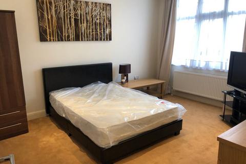 House share to rent - Brunswick Avenue, New Southgate