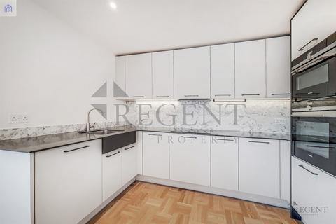 2 bedroom apartment to rent, Dorigen Court, West Kensington, W14