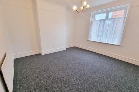 2 bedroom ground floor flat to rent, Alnwick Street, Wallsend NE28