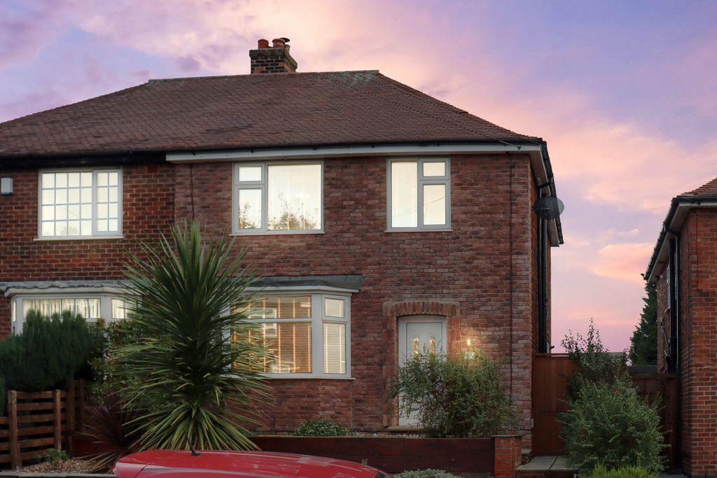 Portland Road, Carlton, Nottingham NG4 3QA 3 bed semidetached house