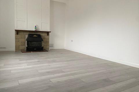 3 bedroom semi-detached house to rent, Crossway, North Finchley, London, N12