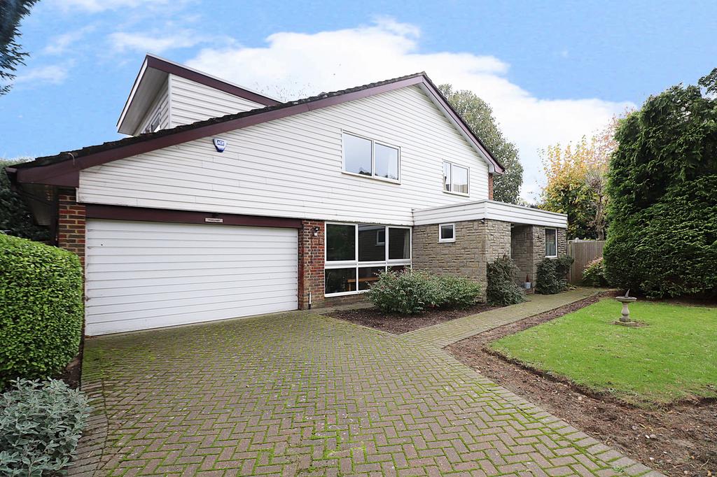 Wellands Close, Bromley 4 bed detached house £1,200,000