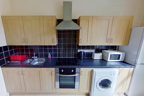 2 bedroom flat to rent, 1 Lynton Court, Peachey Street, NOTTINGHAM NG1 4DJ