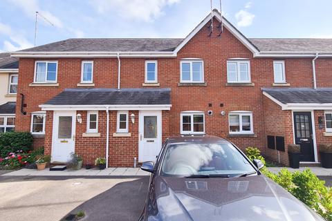 3 bedroom terraced house to rent, Newmans Close, Wimborne