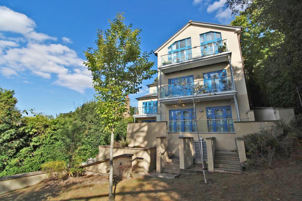 Ardmore Road, Ashley Cross 3 bed apartment £1,350 pcm (£312 pw)