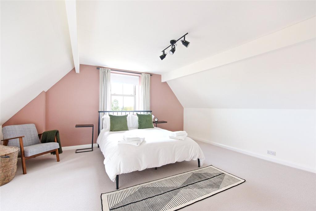 Bedroom Seven