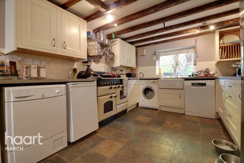 4 bedroom detached house for sale - High Street, Chatteris