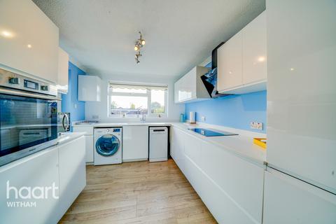 9 Deben Close, Witham, CM8 1LF