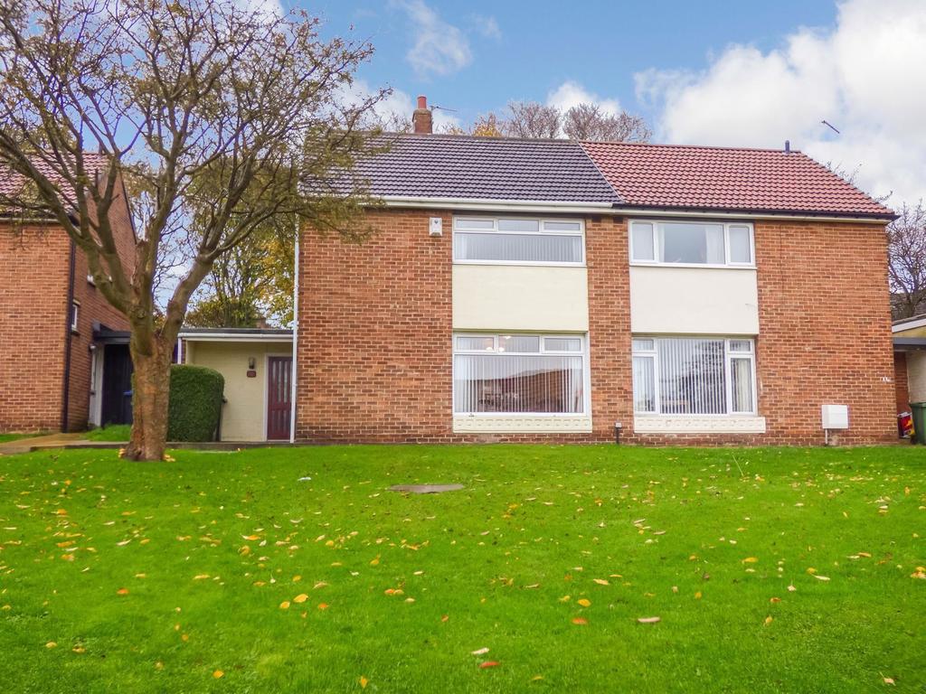Elliott Road, Peterlee, Durham, SR8 5HT 3 bed semidetached house £55,000
