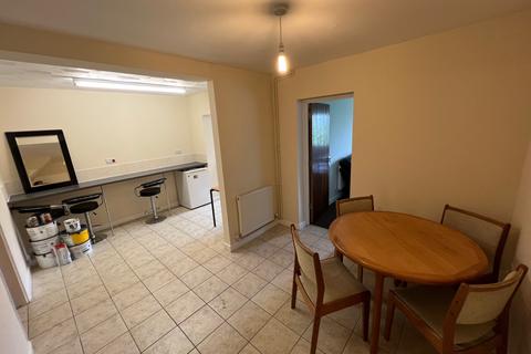6 bedroom semi-detached house to rent, Dynham Place, Headington, Oxford, Oxfordshire, OX3