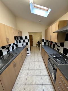 6 bedroom semi-detached house to rent, Dynham Place, Headington, Oxford, Oxfordshire, OX3