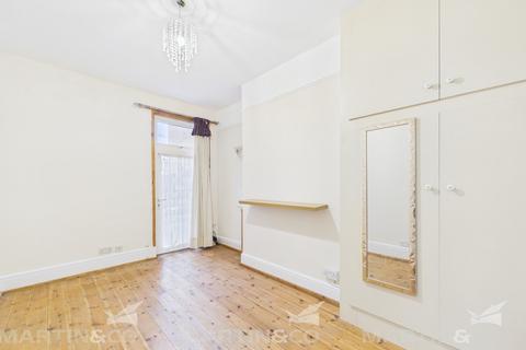 3 bedroom terraced house to rent, Urban Road, Hexthorpe