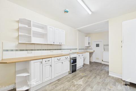 3 bedroom terraced house to rent, Urban Road, Hexthorpe