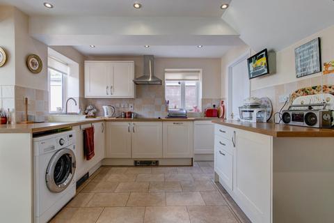 17 Ansley Close, Matchborough, Redditch, B98 0AX