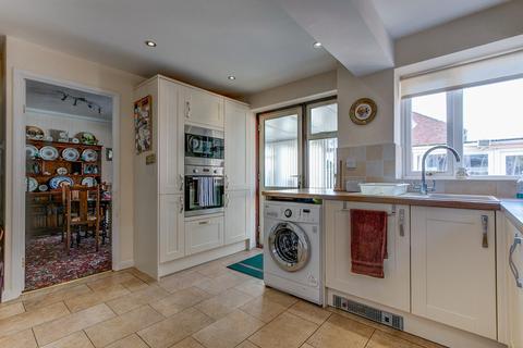 17 Ansley Close, Matchborough, Redditch, B98 0AX