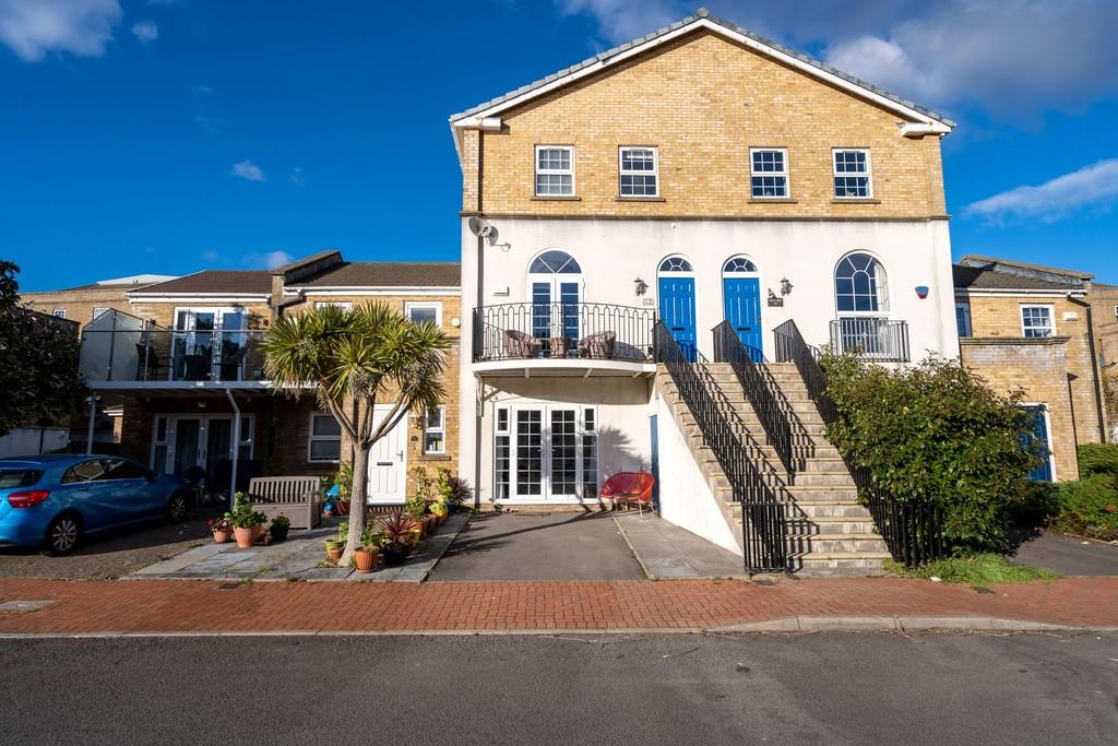 Llwyn Passat, Penarth 3 bed terraced house £725,000