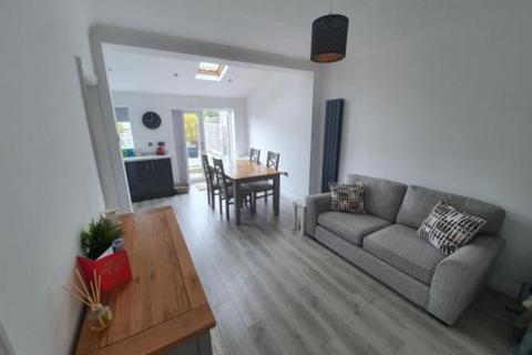 177 Stroud Road, Shirley, Solihull, B90 2LA