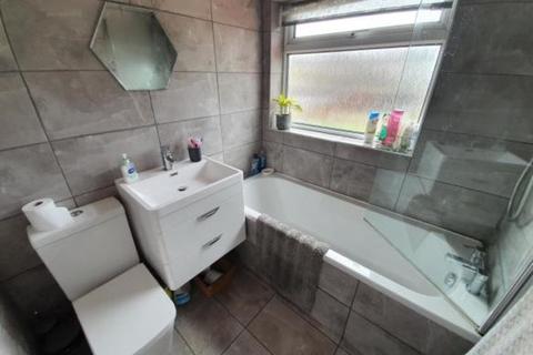 177 Stroud Road, Shirley, Solihull, B90 2LA