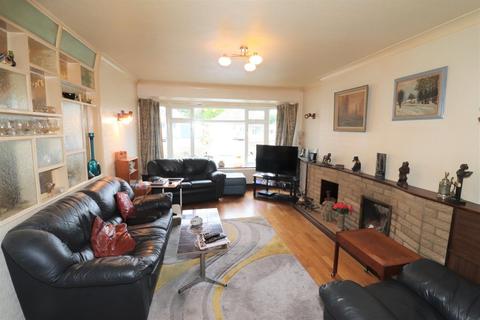 32 Brookside Avenue, Kenilworth, CV8 1ET