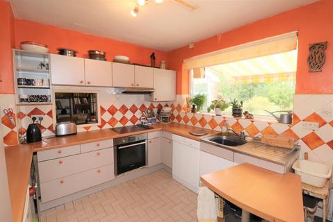 32 Brookside Avenue, Kenilworth, CV8 1ET