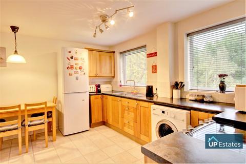 12 Carver Close, Coventry, CV2 5NJ