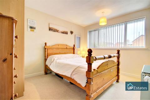12 Carver Close, Coventry, CV2 5NJ