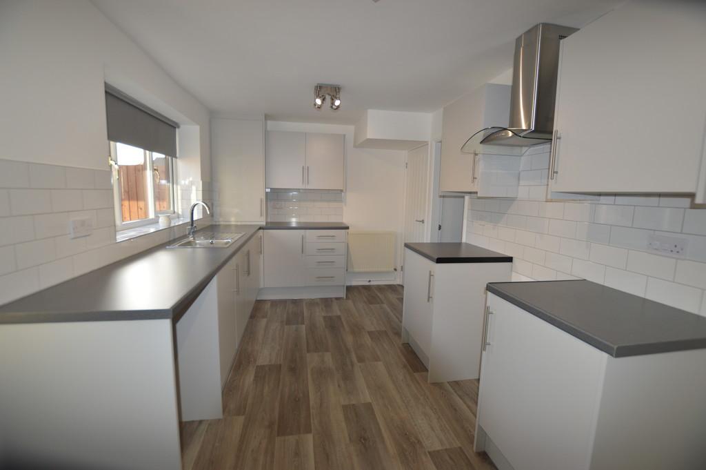McMahon Road, Bedworth 3 bed terraced house £795 pcm (£183 pw)