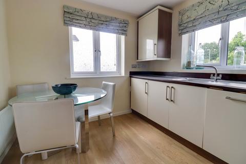3 bedroom detached house to rent, Watkin Road, Leicester