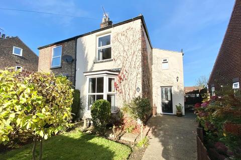 3 bedroom semi-detached house for sale - York Road, Little Driffield