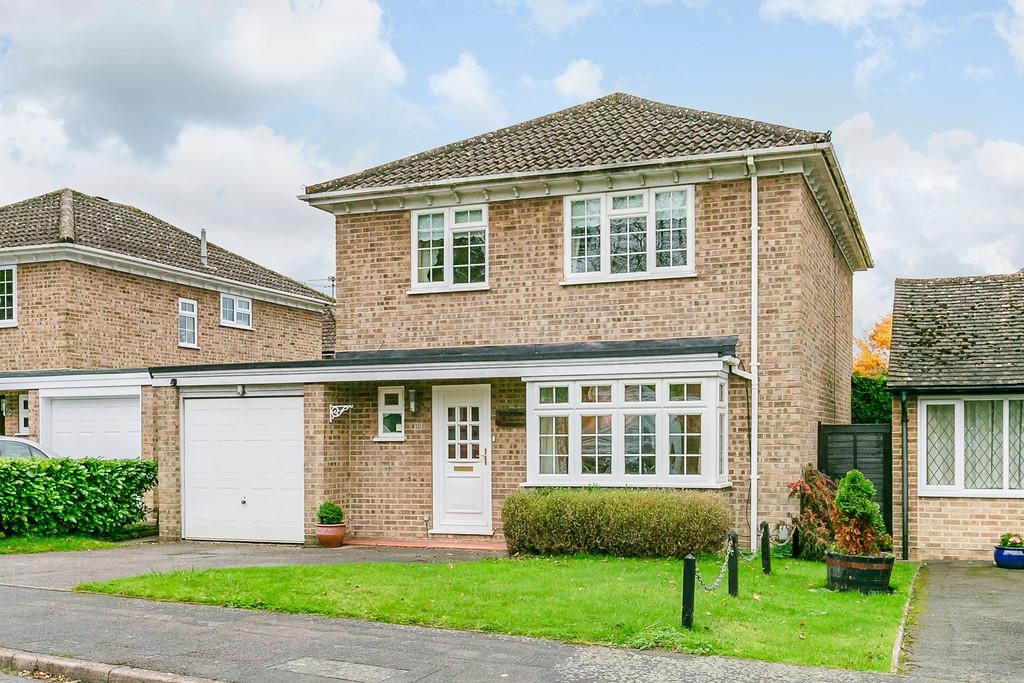 Partridge Way, Merrow Park 4 bed detached house £700,000
