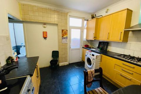 22 Bowrons Avenue, Wembley, HA0 4QP
