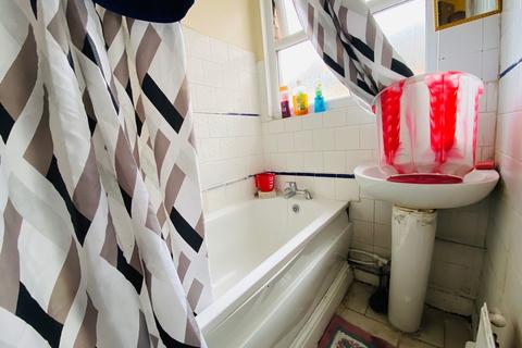 22 Bowrons Avenue, Wembley, HA0 4QP