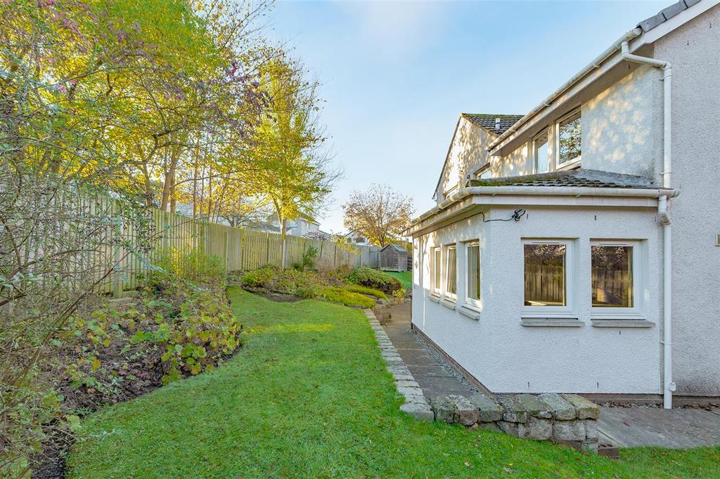 Priory Road, Linlithgow 4 bed detached house £420,000