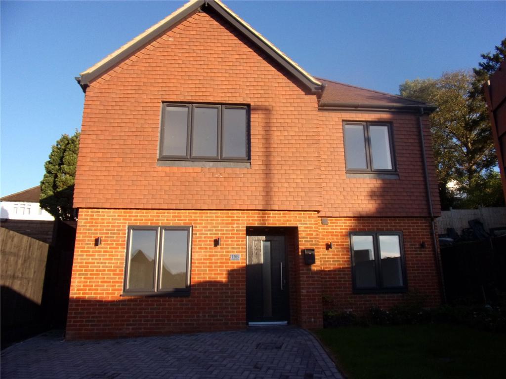 Hartley Down, Purley, CR8 5 bed detached house £2,750 pcm (£635 pw)