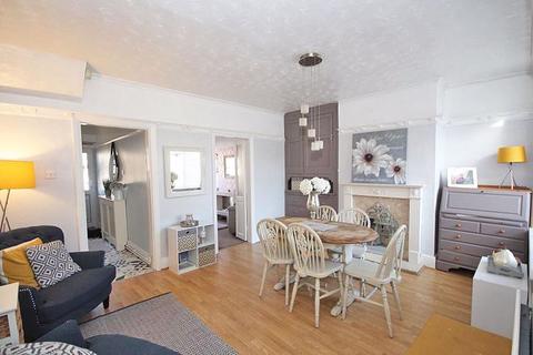 11a Baroness Road, Grimsby, DN34 4DP