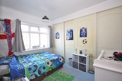 11a Baroness Road, Grimsby, DN34 4DP
