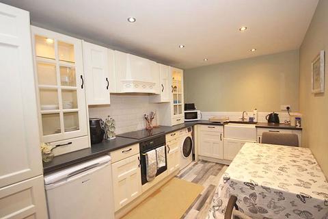 1 Cemetery Road, Laceby, Grimsby, DN37 7EP
