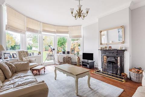 40 Smitham Bottom Lane, Purley, CR8 3DA